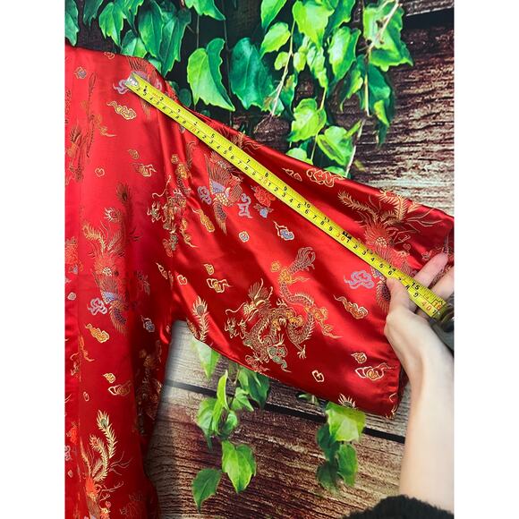 Vintage Kimono Robe 100% Silk Japanese Dragons Red Rainbow XXL PTP 24" - Picture 12 of 12